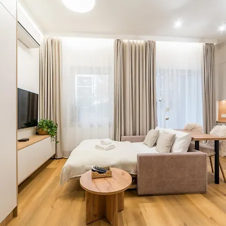 Stacja Jezyce Deluxe With Garden By Bookinghost Apartment *