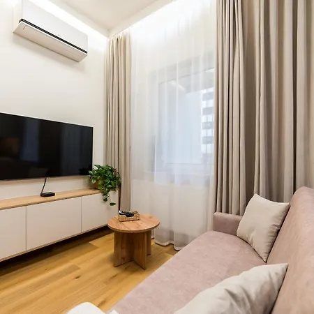 Daire Stacja Jezyce Deluxe With Garden By Bookinghost Poznan