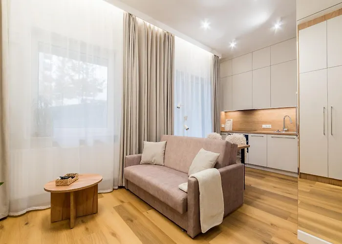 Stacja Jezyce Deluxe With Garden By Bookinghost Daire