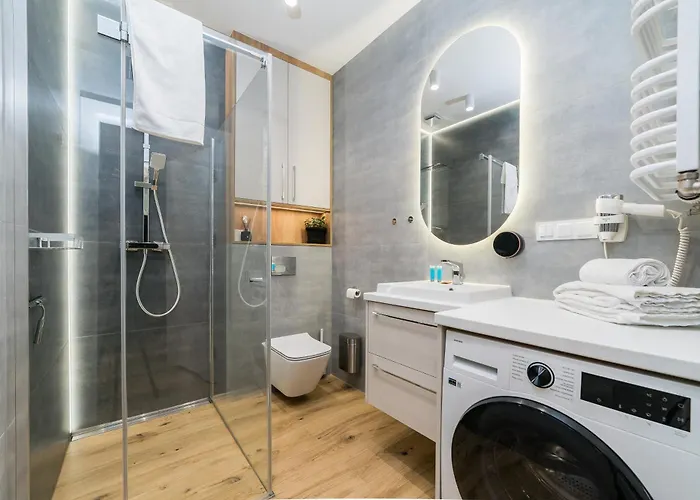 Stacja Jezyce Deluxe With Garden By Bookinghost Daire *