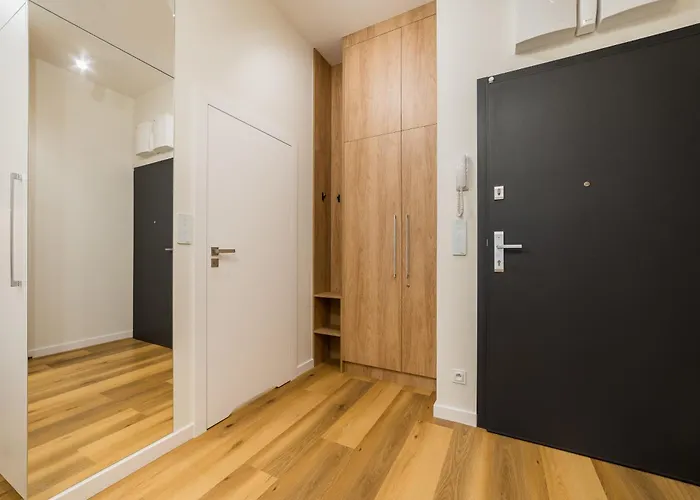 Apartment Stacja Jezyce Deluxe With Garden By Bookinghost *