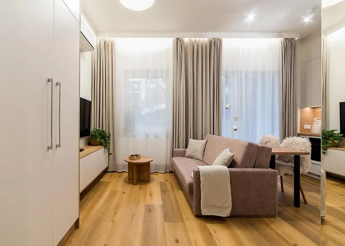 Apartment Stacja Jezyce Deluxe With Garden By Bookinghost