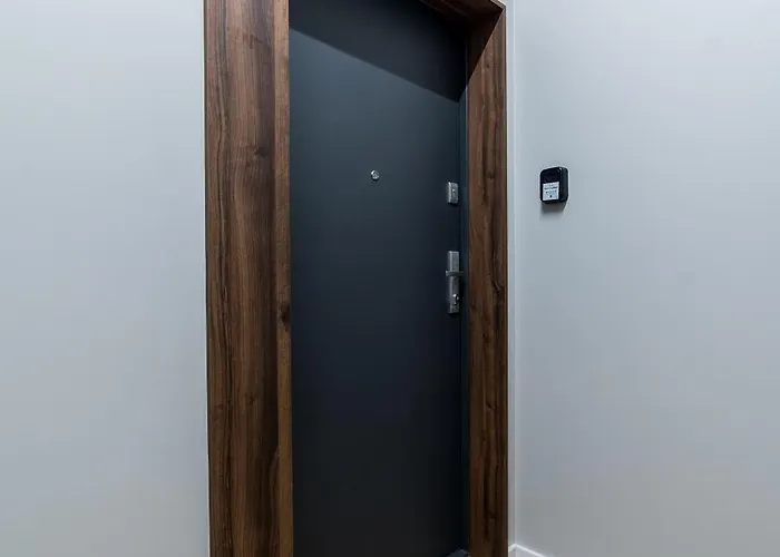 Stacja Jezyce Deluxe With Garden By Bookinghost Poznan