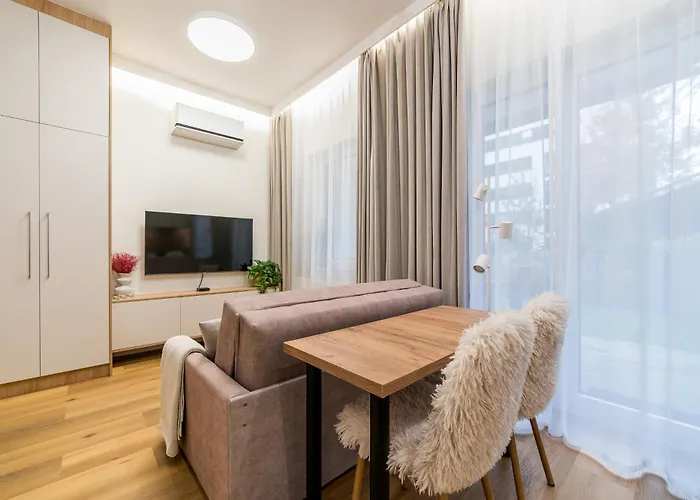 Stacja Jezyce Deluxe With Garden By Bookinghost Apartment *